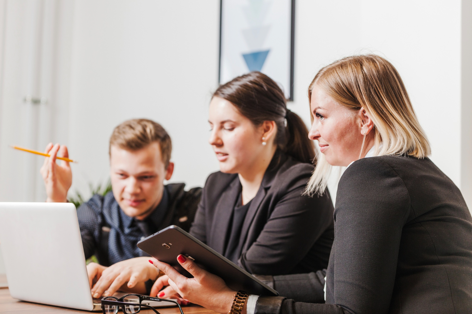 Развитие soft skills через корпоративное обучение: почему навыки коммуникации и управления временем столь важны